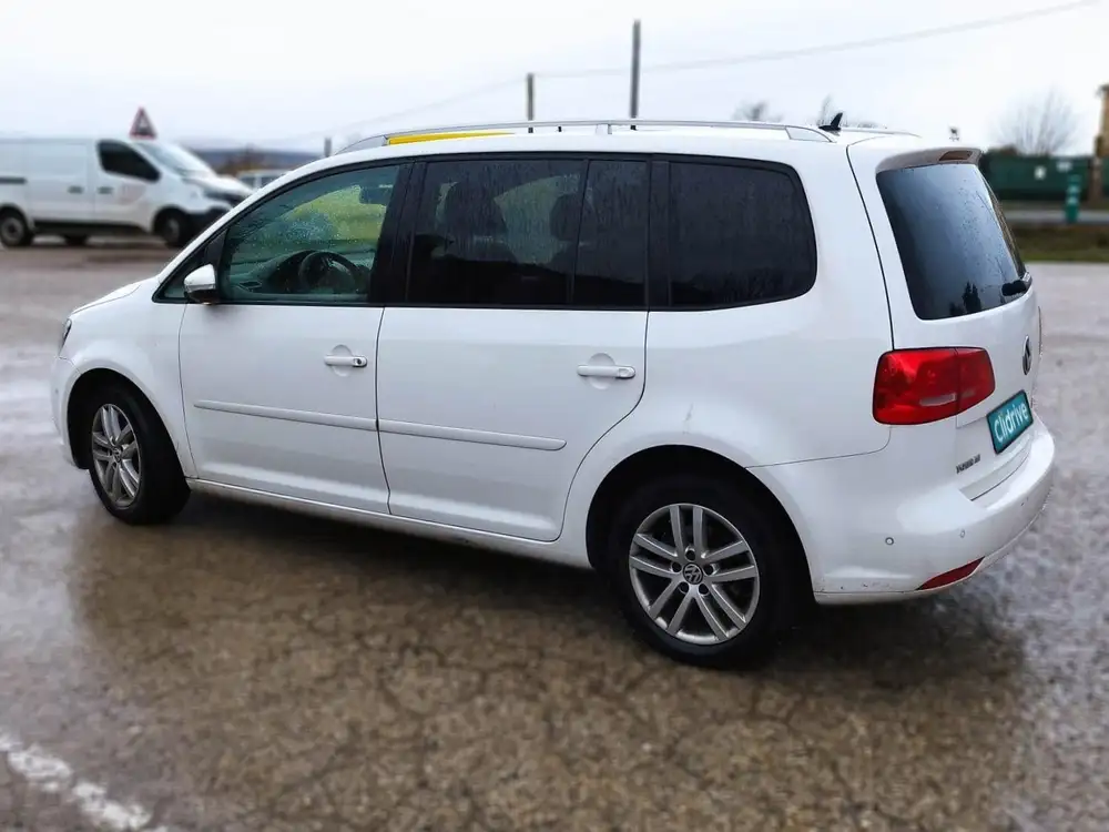 VOLKSWAGEN touran