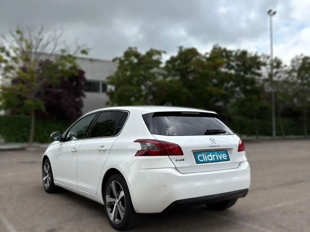 5p Allure BlueHDi 73KW (100CV)