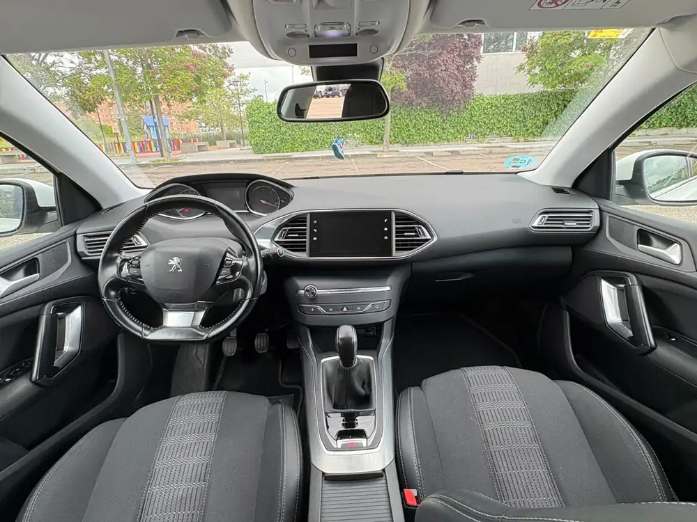 5p Allure BlueHDi 73KW (100CV)