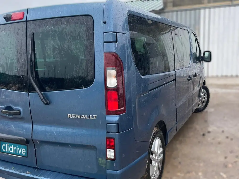 RENAULT trafic