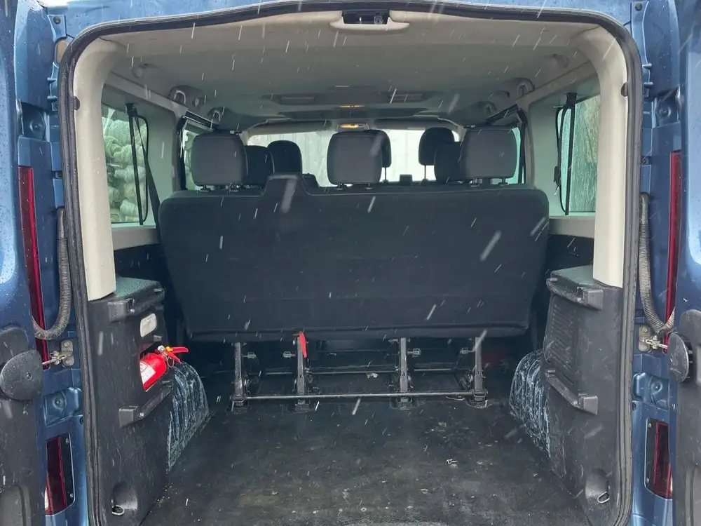 RENAULT trafic