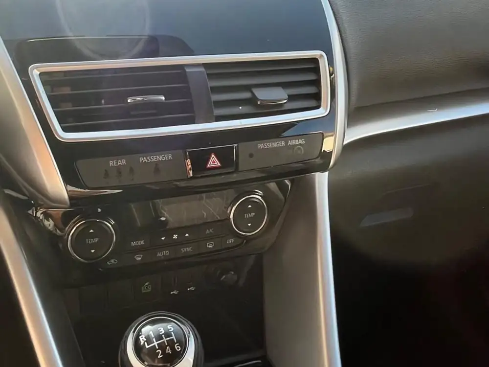 MITSUBISHI eclipse cross