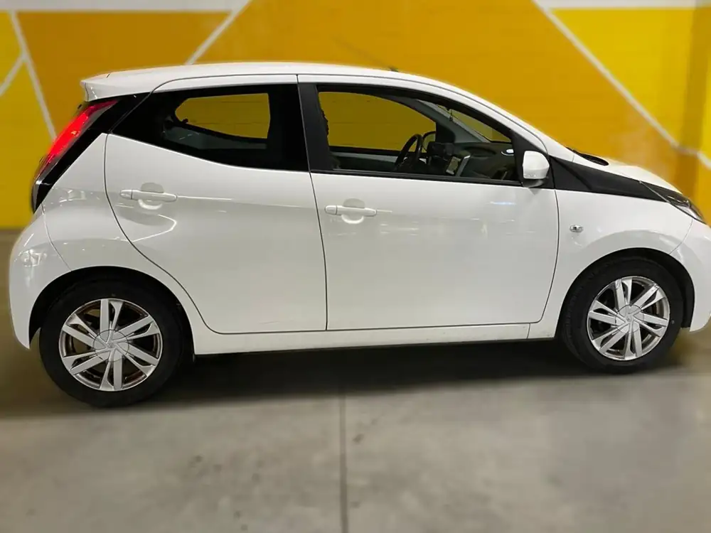 TOYOTA aygo
