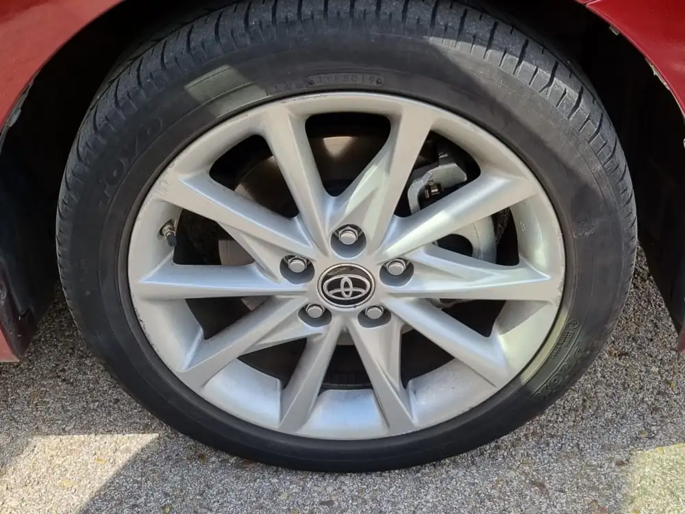 TOYOTA prius+