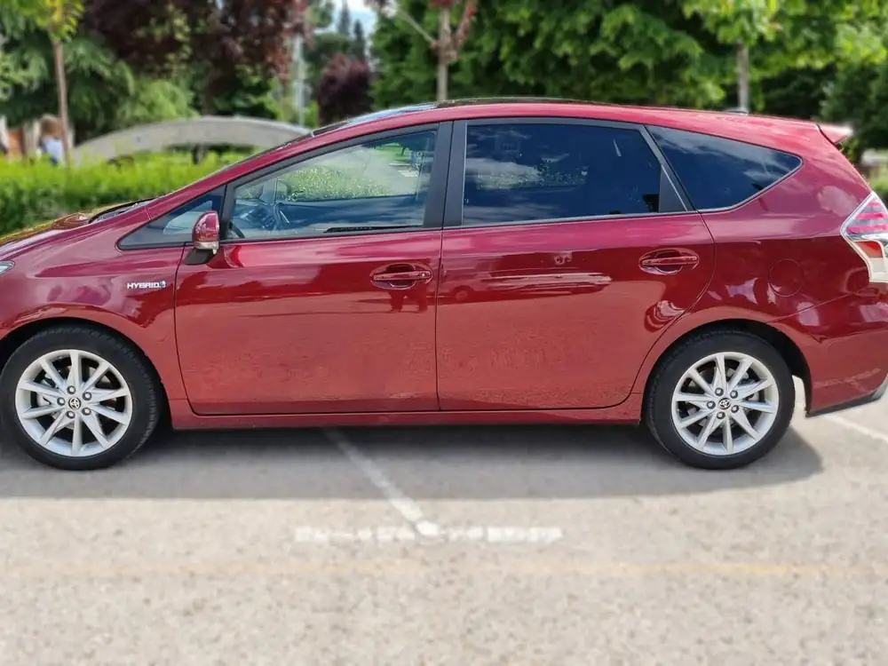 TOYOTA prius+