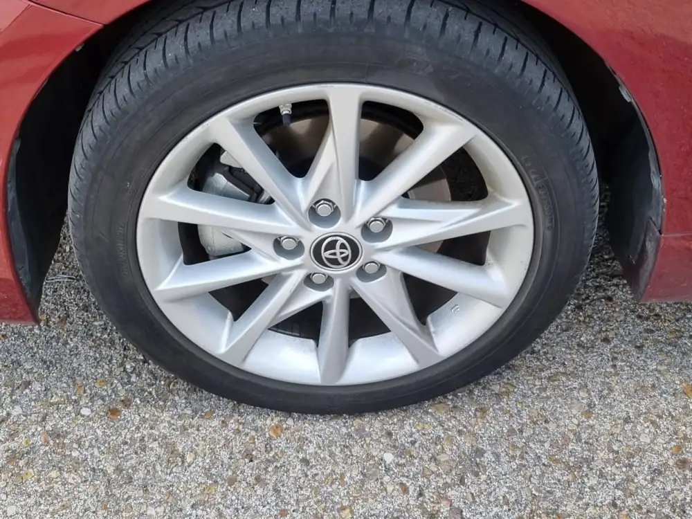 TOYOTA prius+