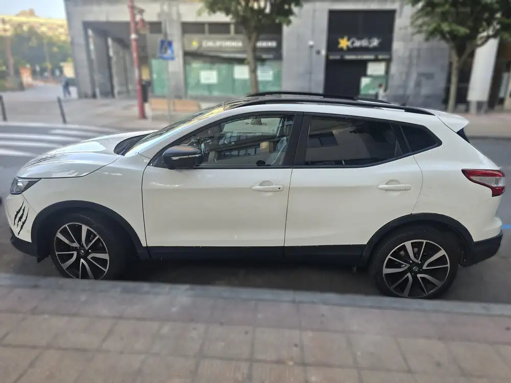 NISSAN qashqai