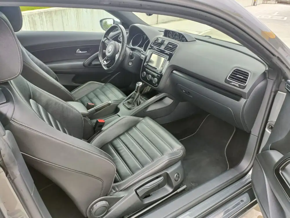 VOLKSWAGEN scirocco