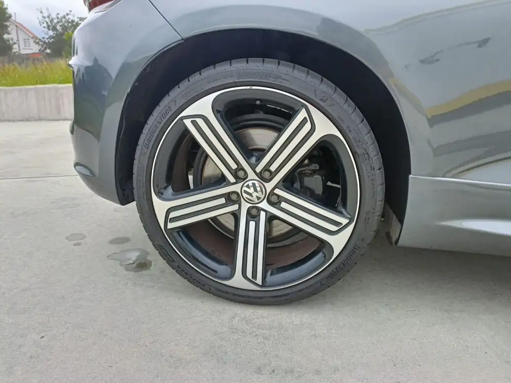 VOLKSWAGEN scirocco