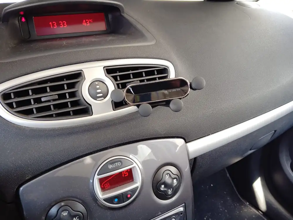 RENAULT clio
