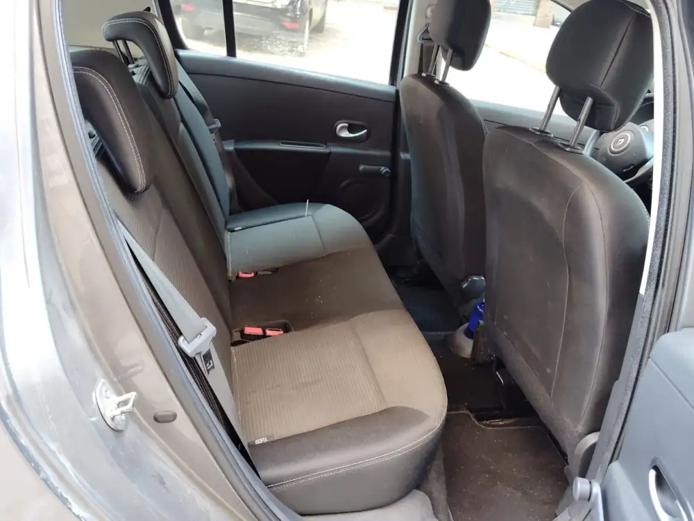 RENAULT clio