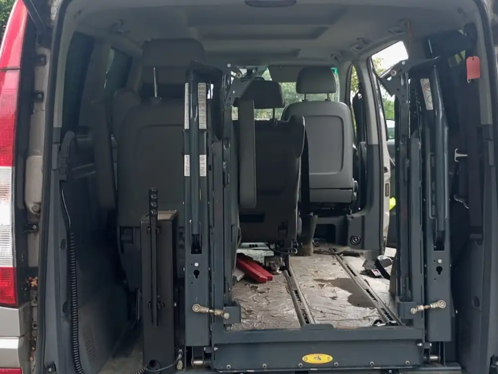 MERCEDES viano