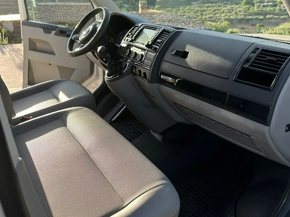 VOLKSWAGEN transporter