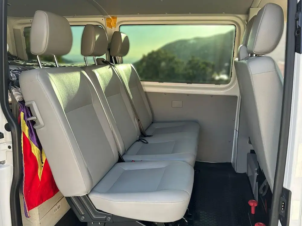 VOLKSWAGEN transporter