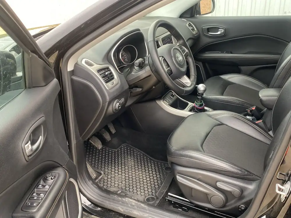 JEEP compass