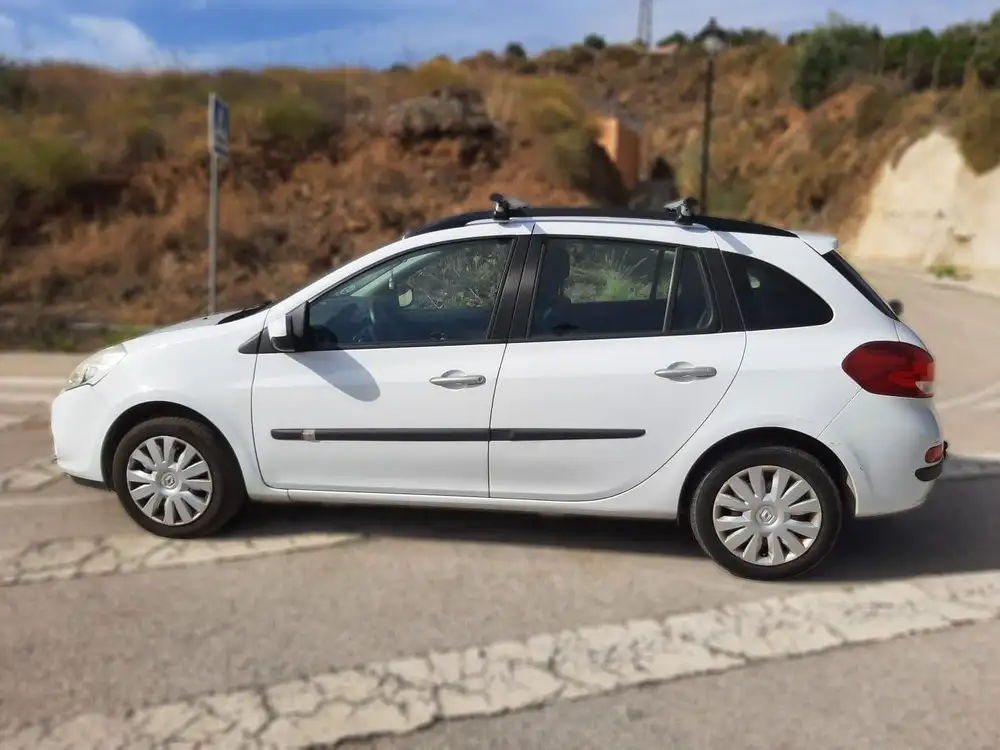 RENAULT clio