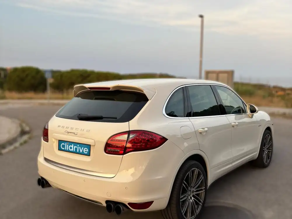 PORSCHE cayenne