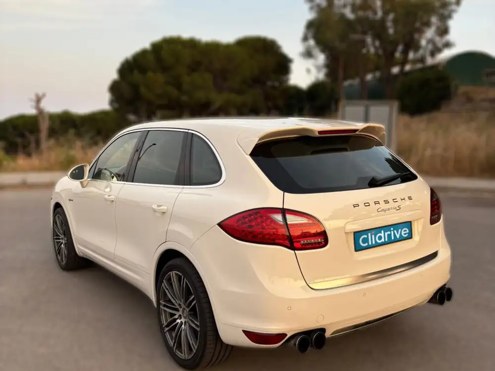 PORSCHE cayenne