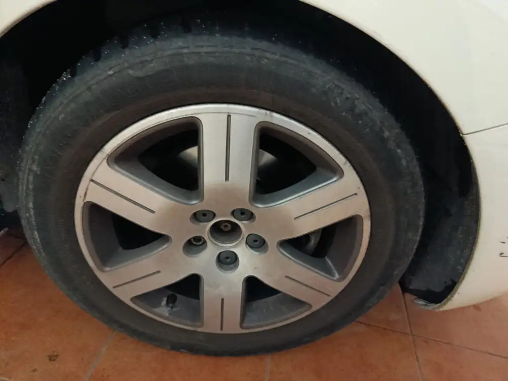 VOLKSWAGEN new beetle