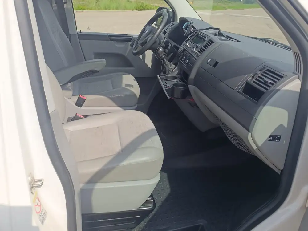 VOLKSWAGEN transporter