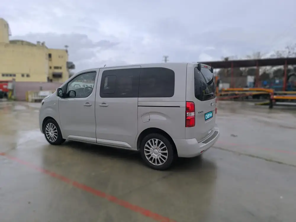 TOYOTA proace verso