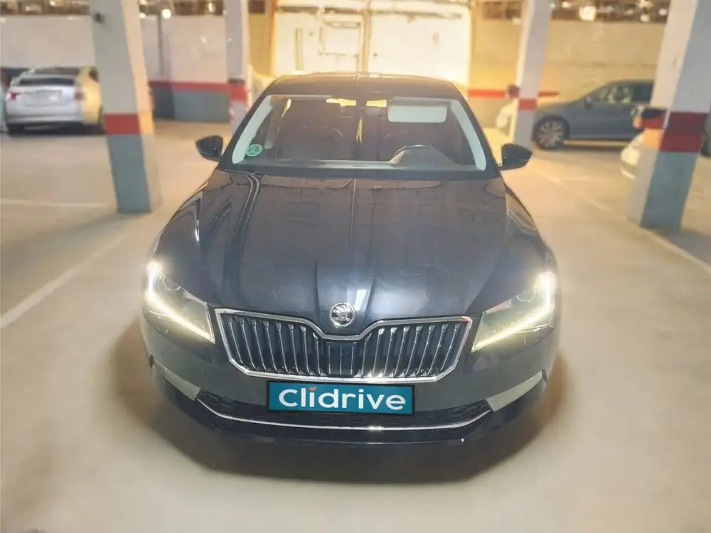 SKODA superb - Foto 1 | Clidrive