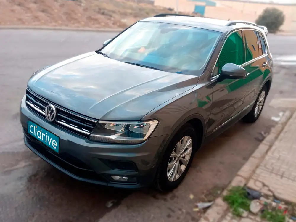 VOLKSWAGEN tiguan