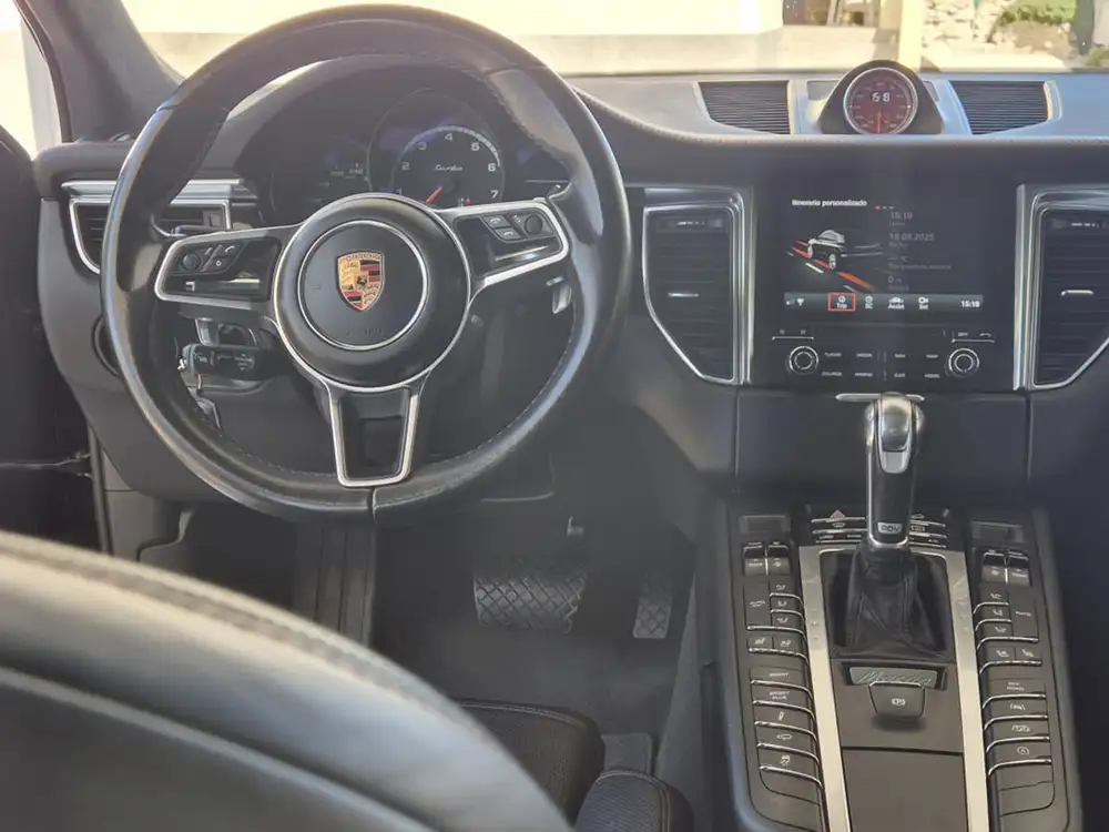 PORSCHE macan