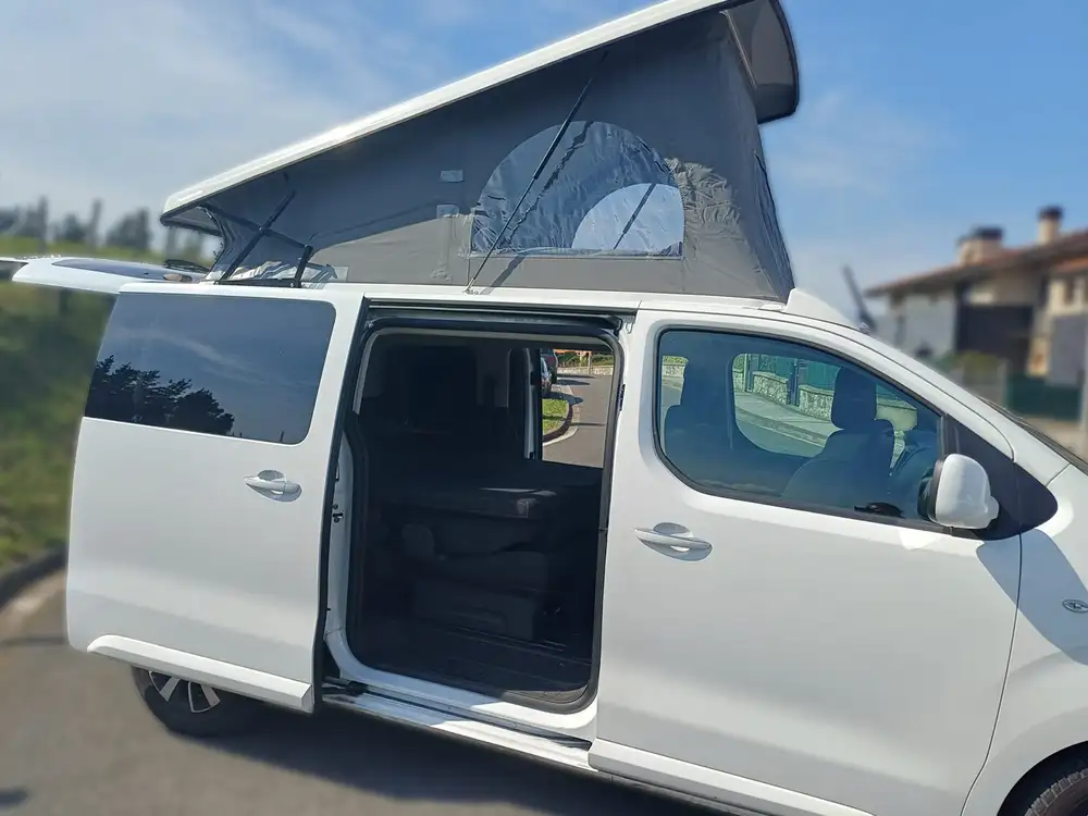 TOYOTA proace verso