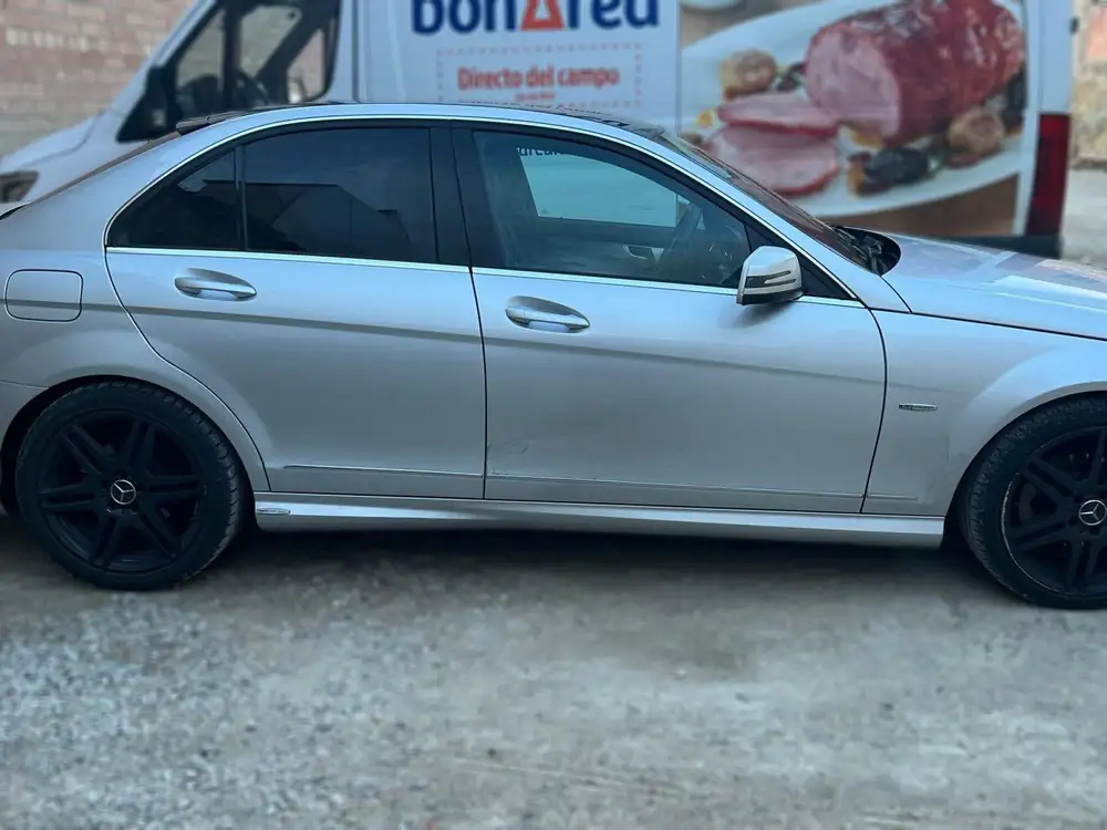 MERCEDES clase c