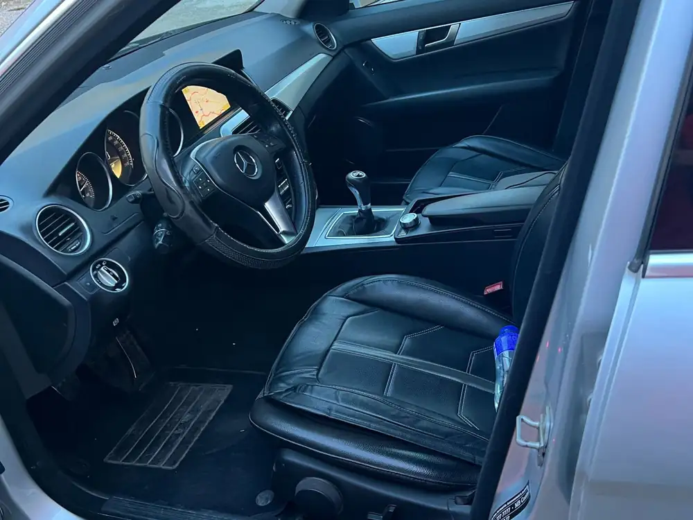 MERCEDES clase c