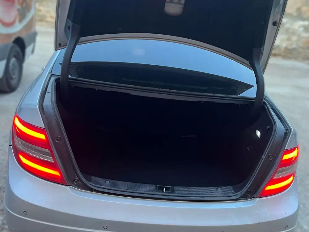 MERCEDES clase c