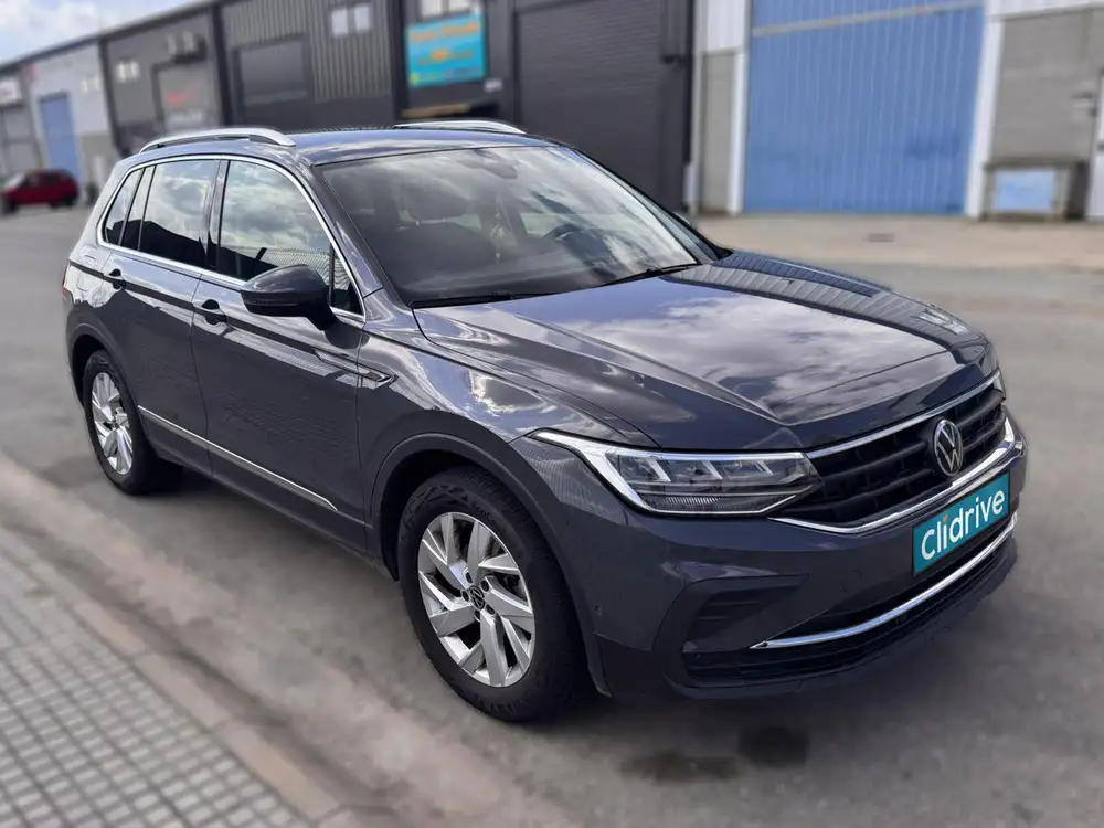 VOLKSWAGEN tiguan