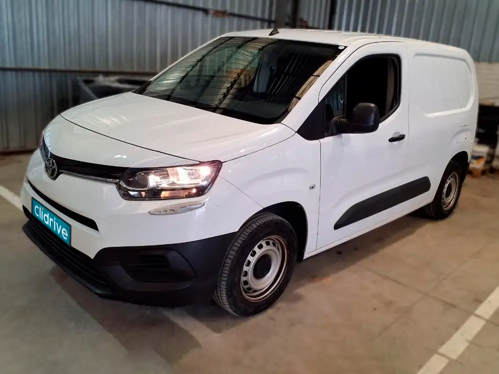 TOYOTA proace city