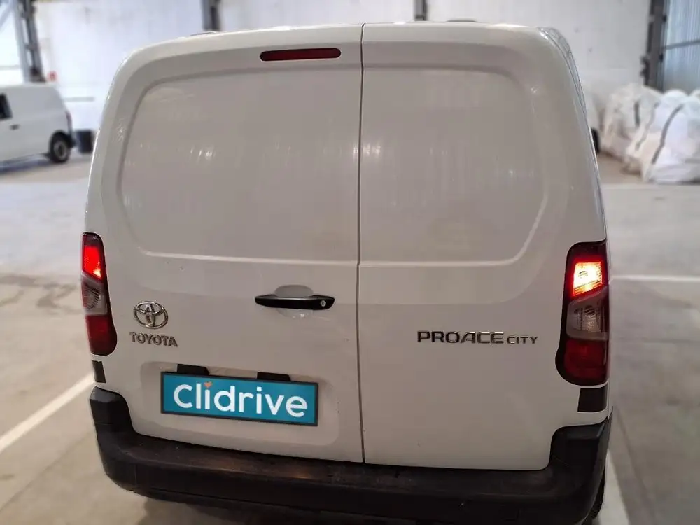 TOYOTA proace city