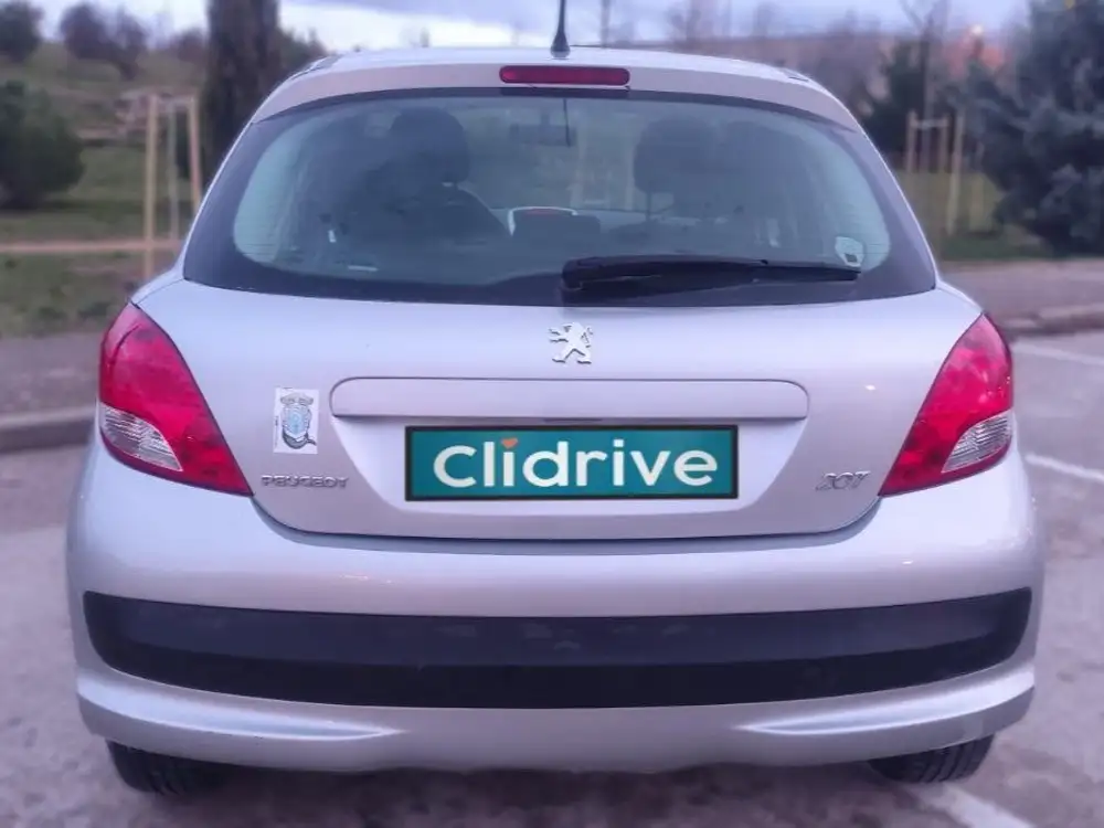 PEUGEOT 207+