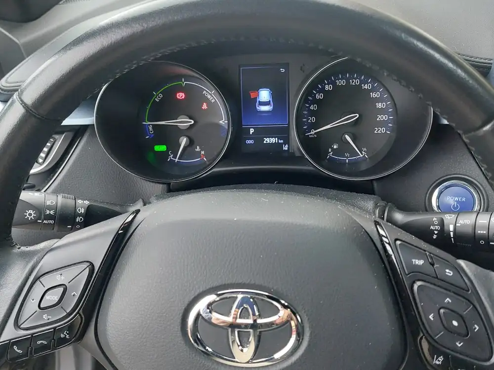 TOYOTA c-hr