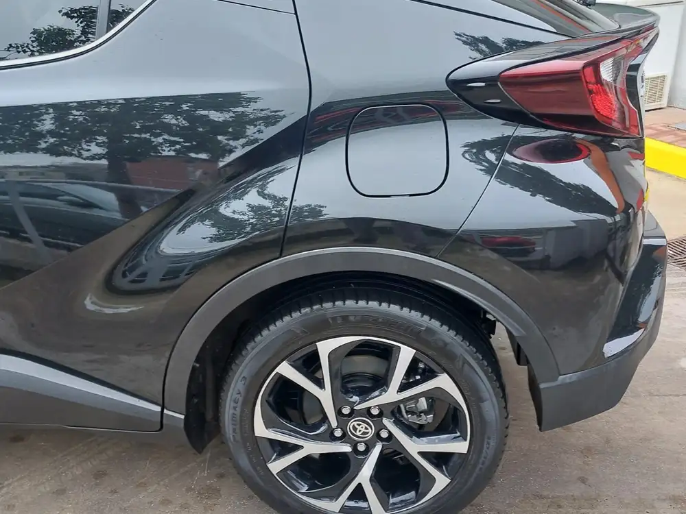 TOYOTA c-hr