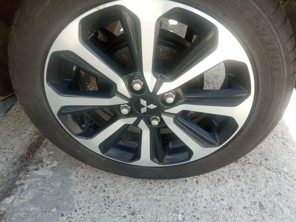 MITSUBISHI space star