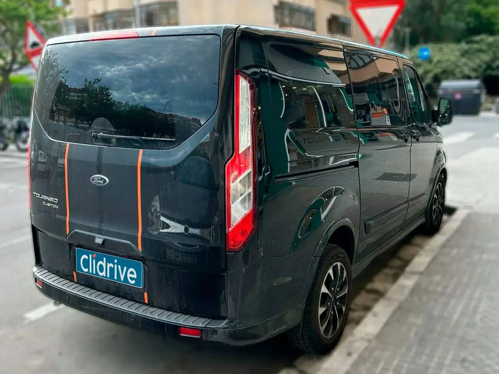 FORD tourneo