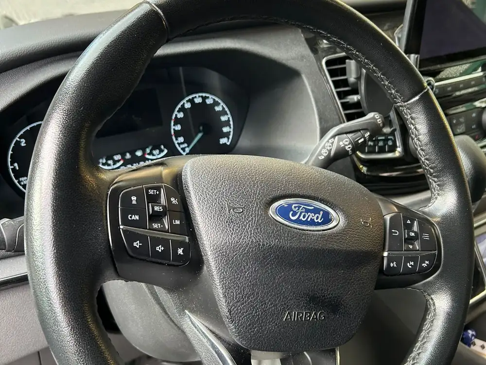 FORD tourneo