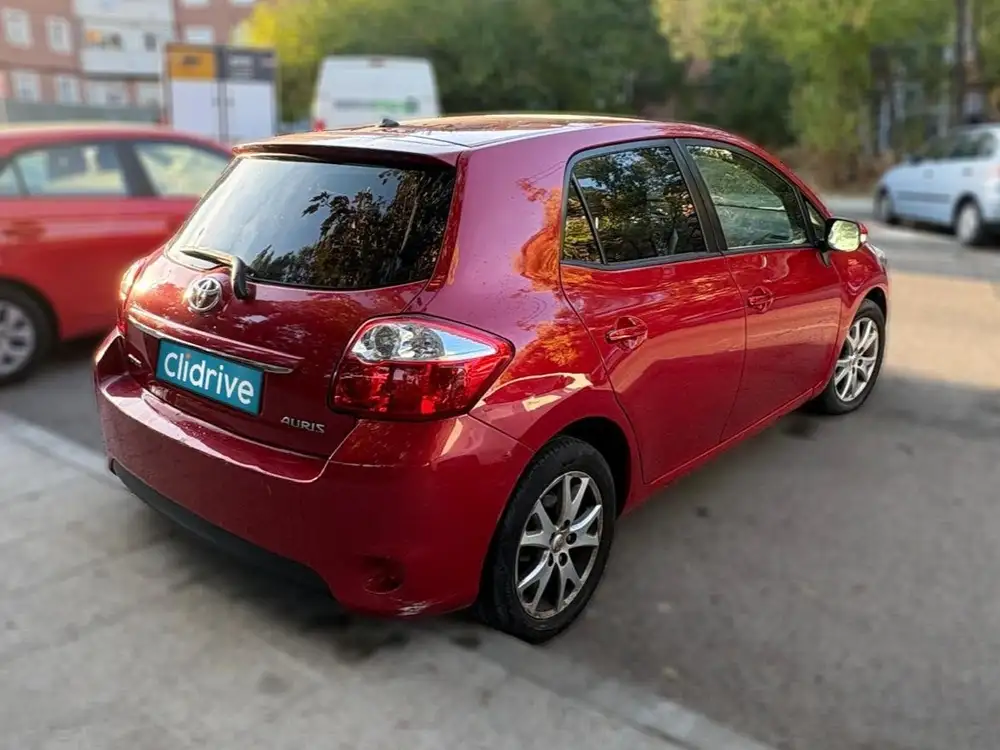 TOYOTA auris