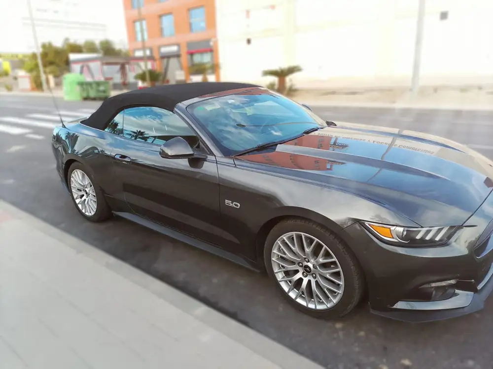 FORD mustang