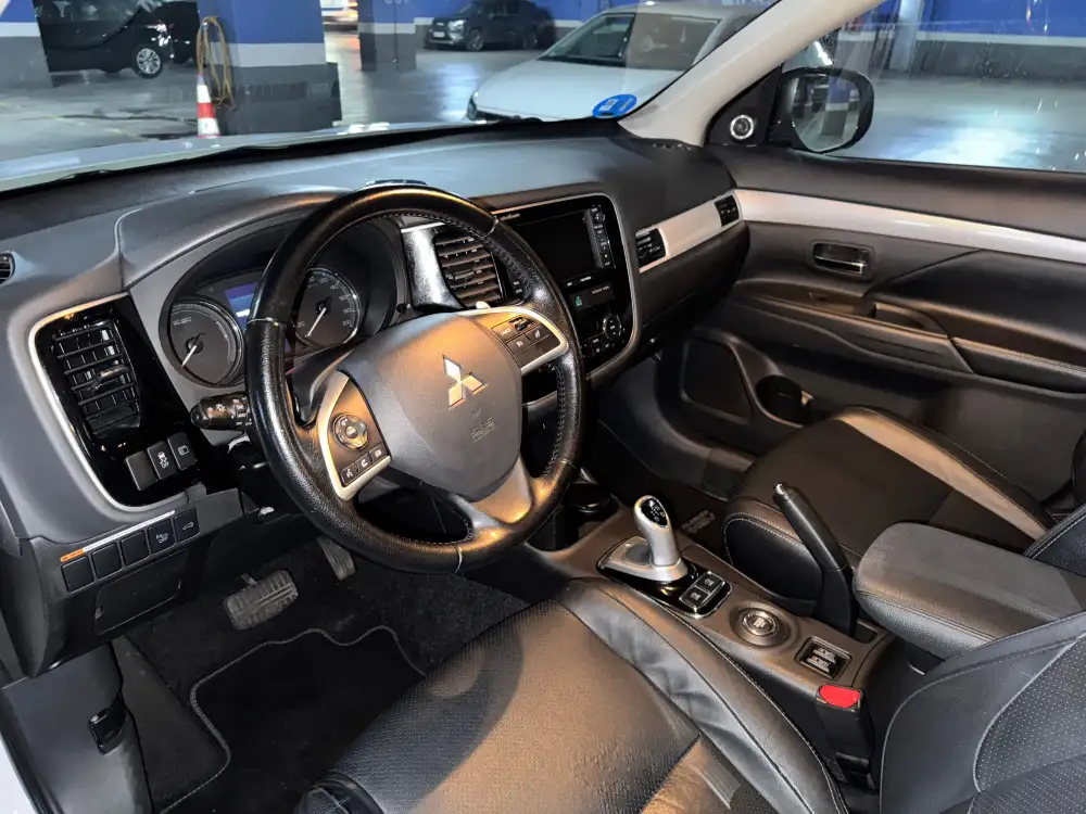 2.0 PHEV Kaiteki Auto 4WD