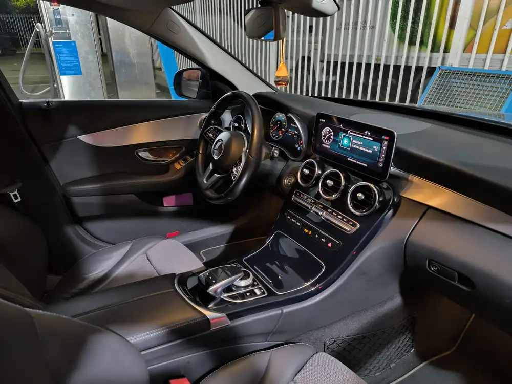 MERCEDES clase c