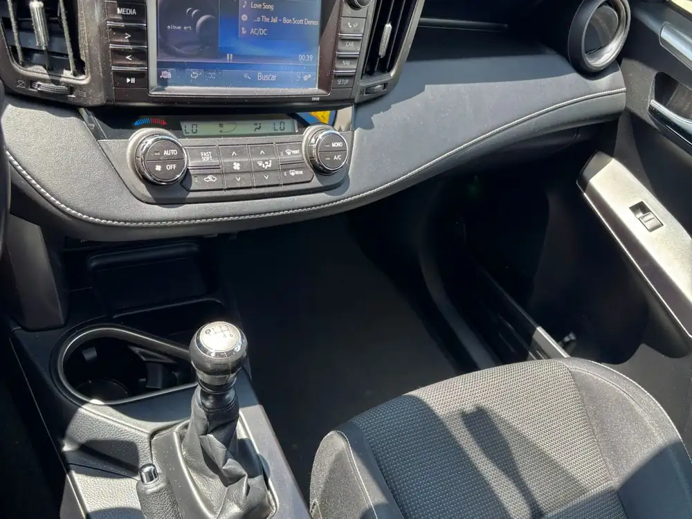 TOYOTA rav4