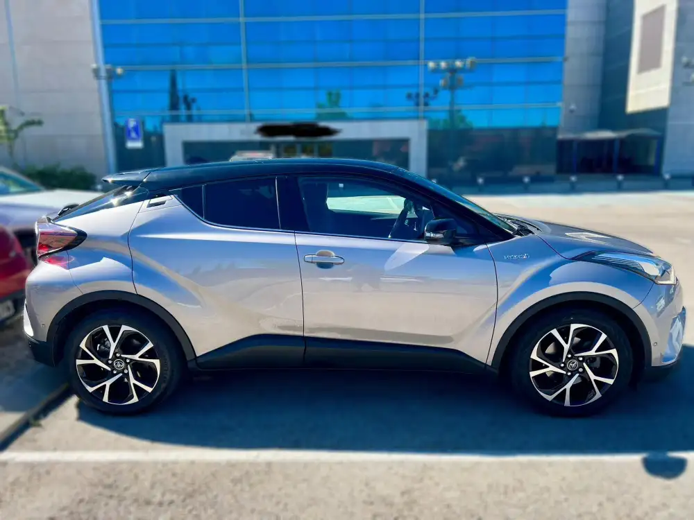 TOYOTA c-hr