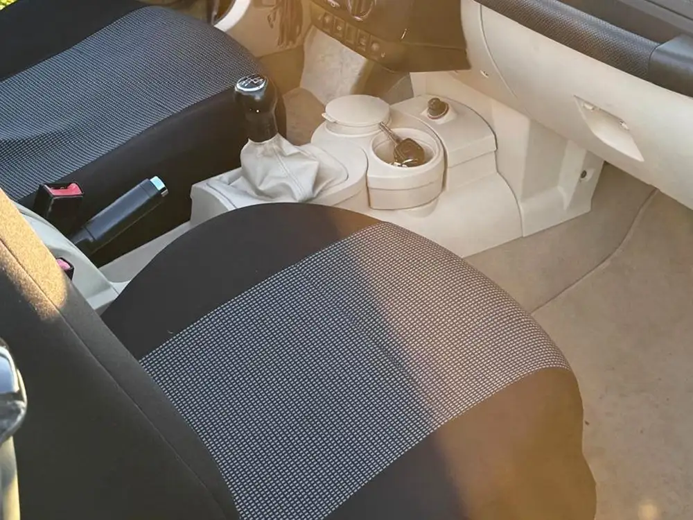 VOLKSWAGEN new beetle