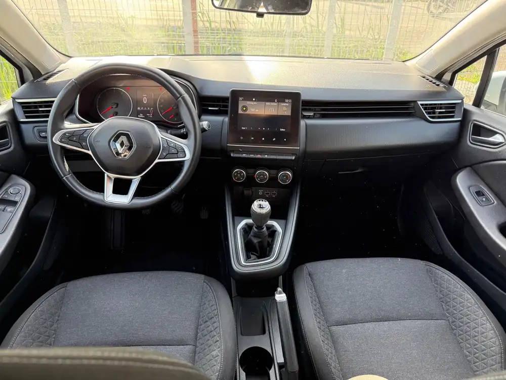 RENAULT clio
