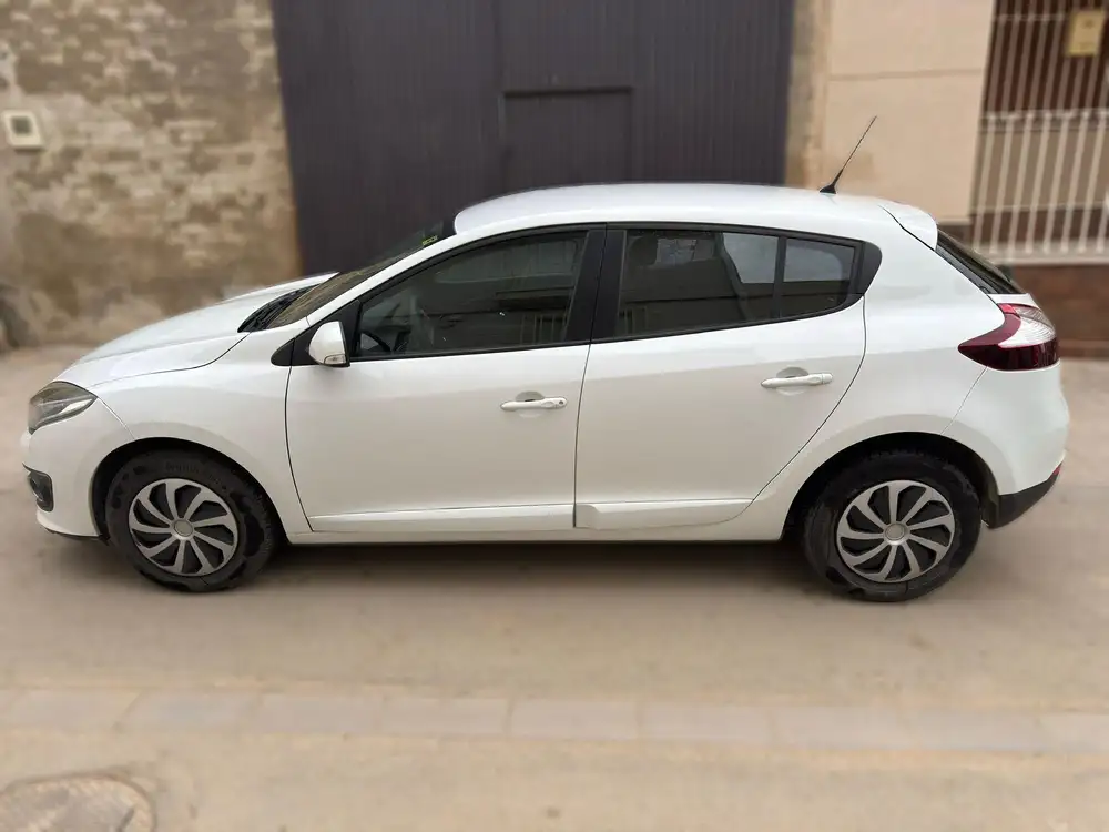 RENAULT megane - Foto 5 | Clidrive